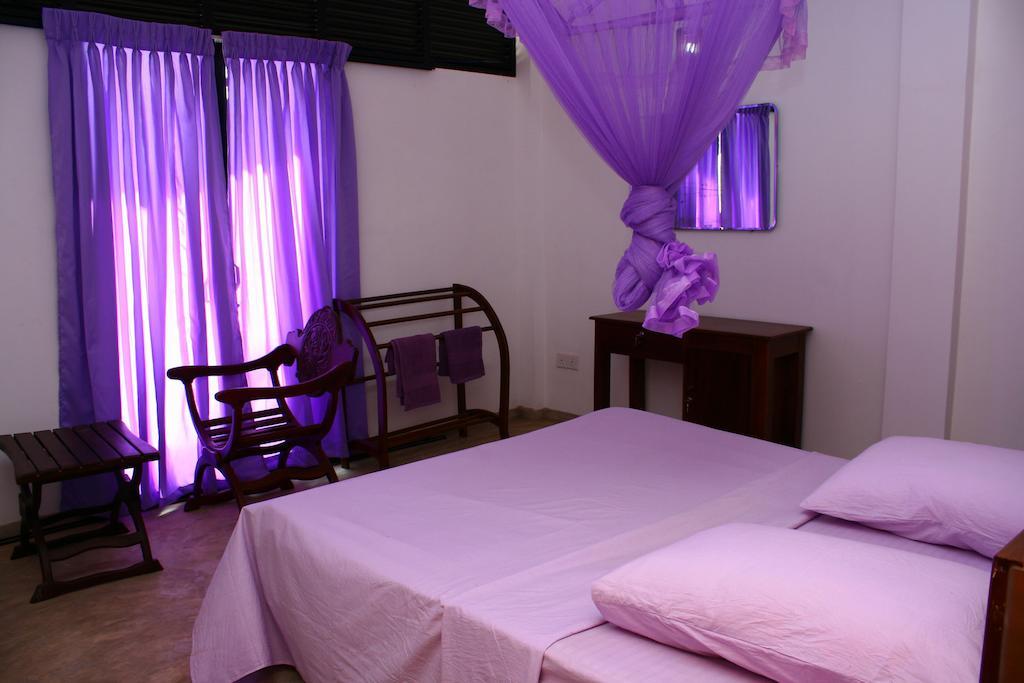 Relax Inn Хикадува Стая снимка