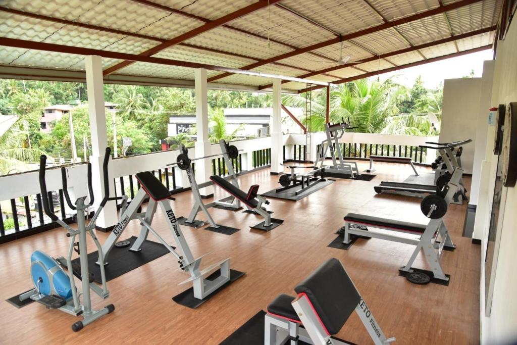 Relax Inn Хикадува Екстериор снимка